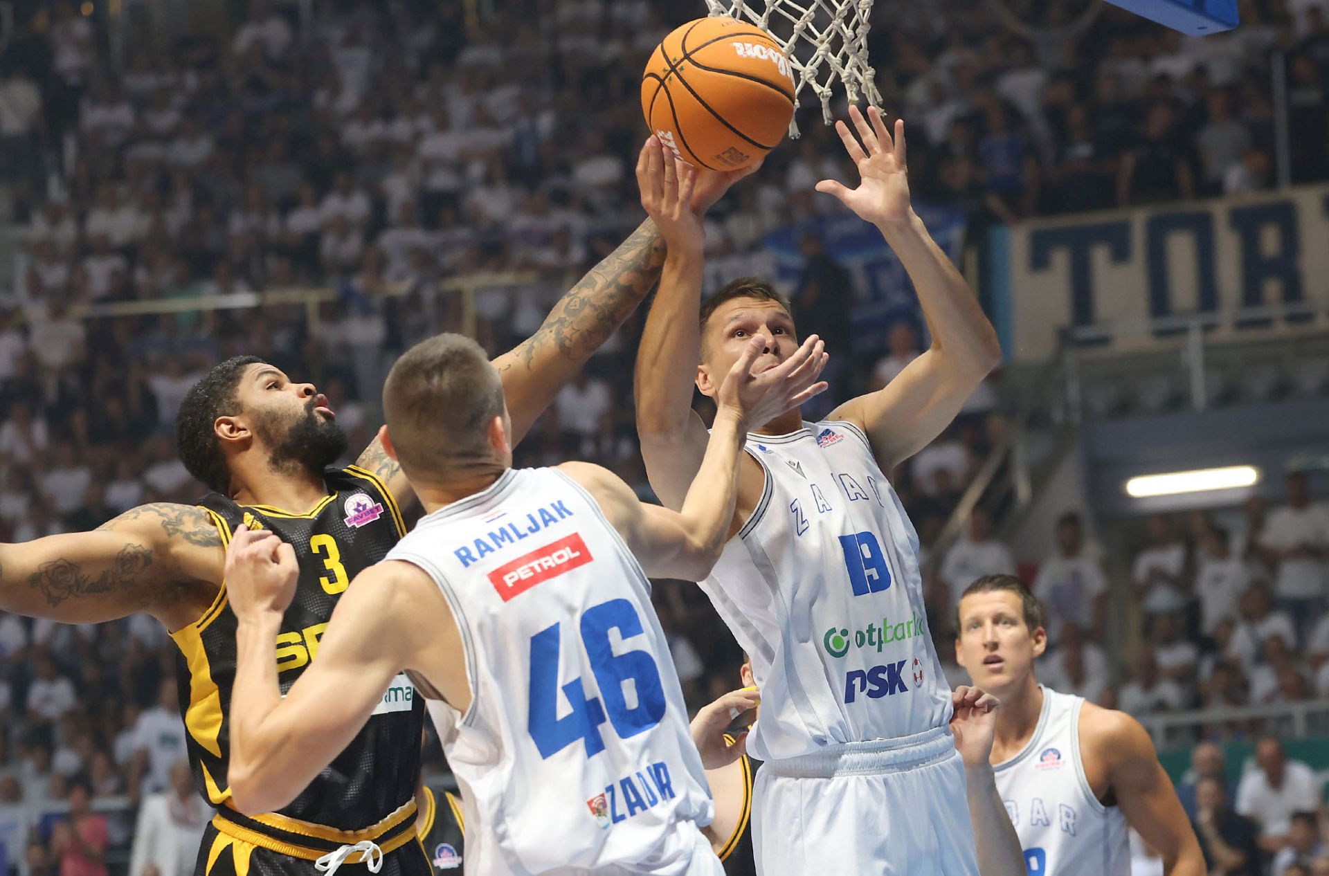 Favbet Premijer liga, finale doigravanja, 5. utakmica: KK Zadar – KK Split 93-66 Favbet Premijer liga, finale doigravanja, 5. utakmica: KK Zadar – KK Split 93-66