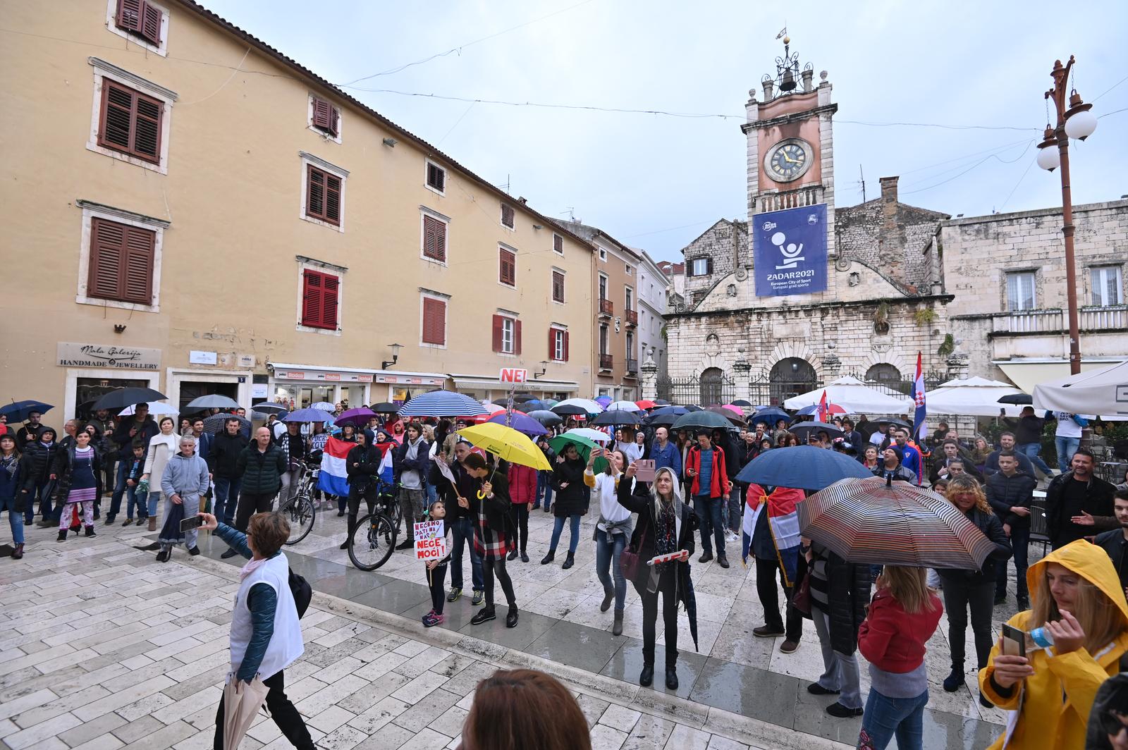 U Zadru novi prosvjed protiv covid potvrda