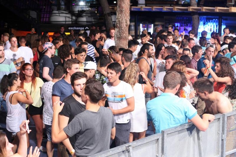 Plaza Zrce, prvi dan Allure Music festivala koji se odrzava u klubu Kalypso. Na Allure Music festivalu sve DJ-ice, plesacice, hostese su iskljucivo zene sto ga cini posebno od svih drugih festivala koji se odrzavaju na Zrcu. Photo: Luka Stanzl/PIXSELL Plaza Zrce, prvi dan Allure Music festivala koji se odrzava u klubu Kalypso. Na Allure Music festivalu sve DJ-ice, plesacice, hostese su iskljucivo zene sto ga cini posebno od svih drugih festivala koji se odrzavaju na Zrcu. Photo: Luka Stanzl/PIXSELL