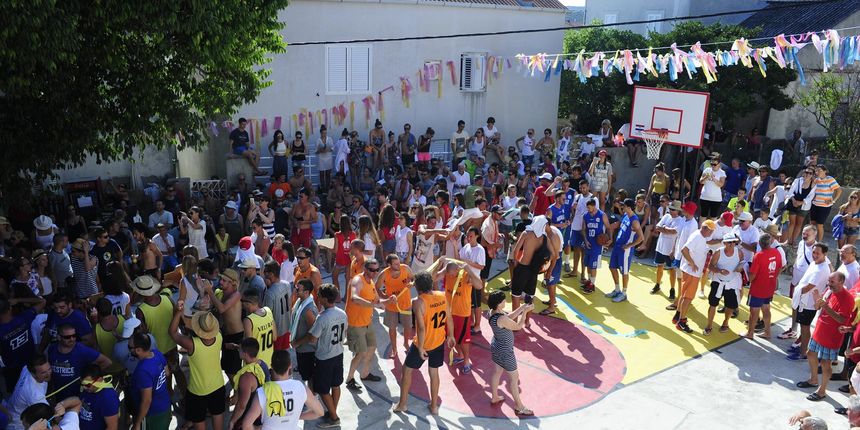 Otočki košarkaški turnir “Ist 2015”