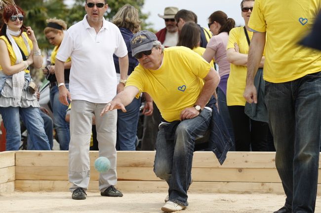Biograd , 140510.
Danas je u Biogradu odrzana druga Porinova regata na kojoj je za ekipe brojnih diskografskih i medijskih kuca jedrilicarske sposobnosti pokazalo i vise javnih osoba. Na slici DJelo Hadjiselimovic.
Foto: Jure Miskovic / CROPIX Biograd , 140510.
Danas je u Biogradu odrzana druga Porinova regata na kojoj je za ekipe brojnih diskografskih i medijskih kuca jedrilicarske sposobnosti pokazalo i vise javnih osoba. Na slici DJelo Hadjiselimovic.
Foto: Jure Miskovic / CROPIX