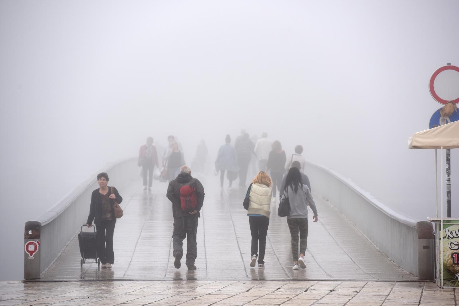 Zadrane jutros dočekala gusta magla