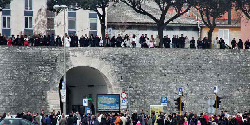 Karnevalska povorka 2012, Foto: Leonard Kvarantan