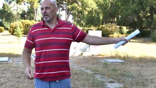 Zadar: Akcija mladih podigla hrvatsku zastavu u znak prosvjeda protiv uzurpacije mora i obale