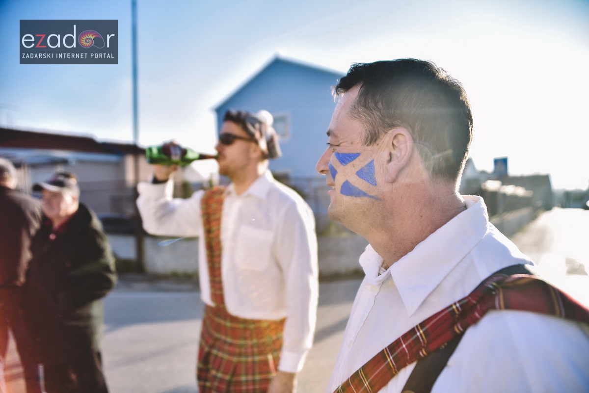 Škotski kiltovi preplavili zadarske Stanove Škotski kiltovi preplavili zadarske Stanove