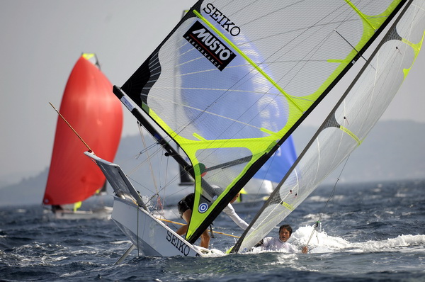 Zadar, 040909.
Europsko prvenstvo u jedrenju za klasu 49er 2009.
Dan kakav pravi jedrlicar moze samo pozeljeti. U zadarskom kanalu jugo preko 20 cvorova. jedrio se peti dan europskog prvenstva u jedrenju za klasu 49er. Odvozila su se cak 4 plova.
Na slici