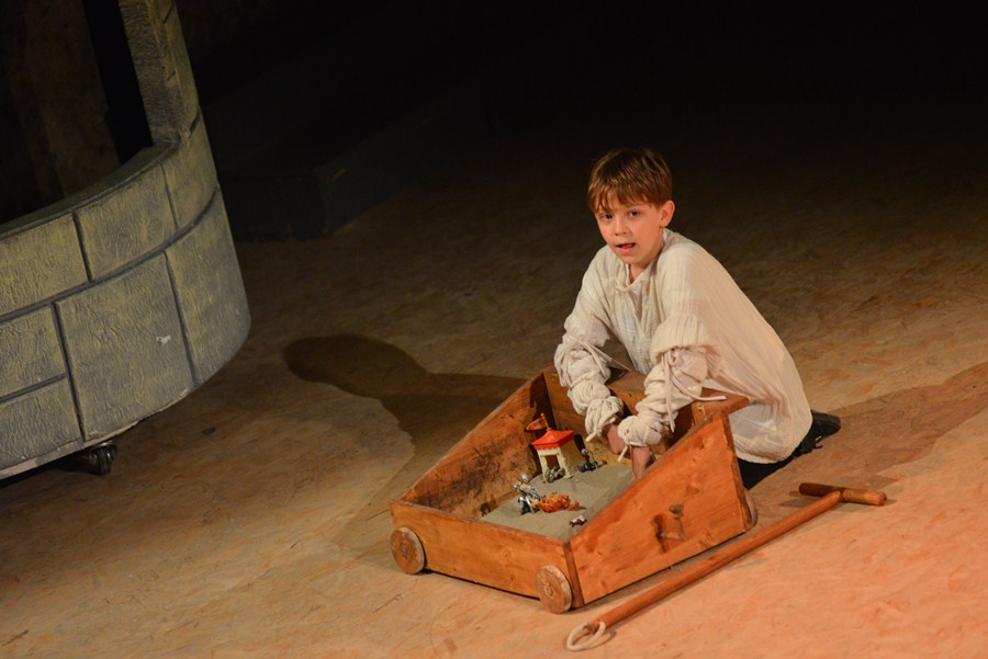 Donatolina 2: Doživljaji slavnog Rodriga u crkvi sv. Dominika Donatolina 2: Doživljaji slavnog Rodriga u crkvi sv. Dominika