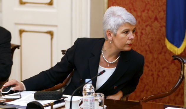 Zagreb, 020709.
Vlada Markov trg.
Redovita sjednica vlade.
Na slici: Jadranka Kosor na sjednici vlade.
Foto: Goran Mehkek / CROPIX