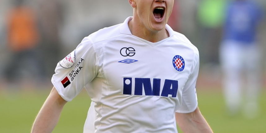 Split, 070410. Stadion Poljud. Uzvratna polufinalna nogometna utakmica Hrvatskog kupa izmedju Hajduka i Dinama. Na fotografiji: Seniad Ibricic za 1:0. Foto: Josko Ponos / CROPIX Split, 070410. Stadion Poljud. Uzvratna polufinalna nogometna utakmica Hrvatskog kupa izmedju Hajduka i Dinama. Na fotografiji: Seniad Ibricic za 1:0. Foto: Josko Ponos / CROPIX