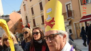 Zadarski karneval 2010: KUD “Druzina” Pag na Narodnom trgu