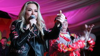 Virske maškare: Maja Šuput zapalila ledenu virsku večer Virske maškare: Maja Šuput zapalila ledenu virsku večer