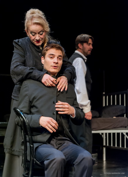 HNK Zadar: Premijera predstave “Therese Raquin”, foto: Ž. Karavida HNK Zadar: Premijera predstave “Therese Raquin”, foto: Ž. Karavida