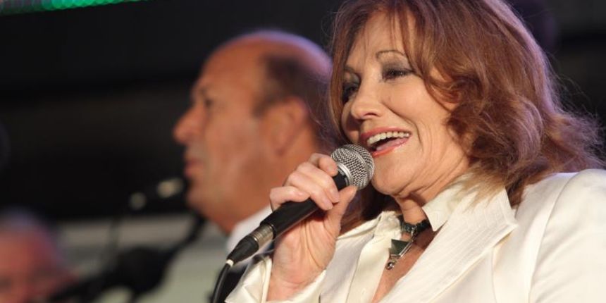 09.11.2013., Split – Uoci utakmice Hajduk – Istra, mnogobrojne estradne zvijezde odrzale su koncert u cast nedavno preminulog pjevaca Vinka Coce. Tereza Kesovija. Photo: Ivana Ivanovic/PIXSELL