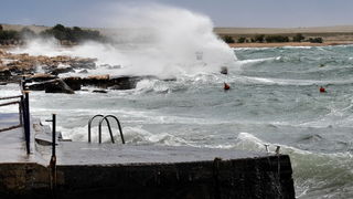 Olujna bura u Ražancu 15. srpnja 2016. Foto:Leo Kvarantan Olujna bura u Ražancu 15. srpnja 2016. Foto:Leo Kvarantan