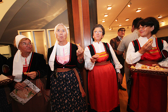 Obiljezavanje 20-te godisnjice Otockog bataljuna(foto:Saša Čuka) Obiljezavanje 20-te godisnjice Otockog bataljuna(foto:Saša Čuka)