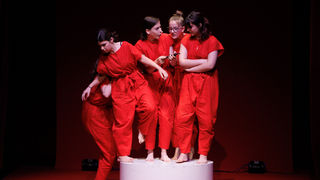 Igrajmo se: Zabranjeno mlađima od 15 strana A