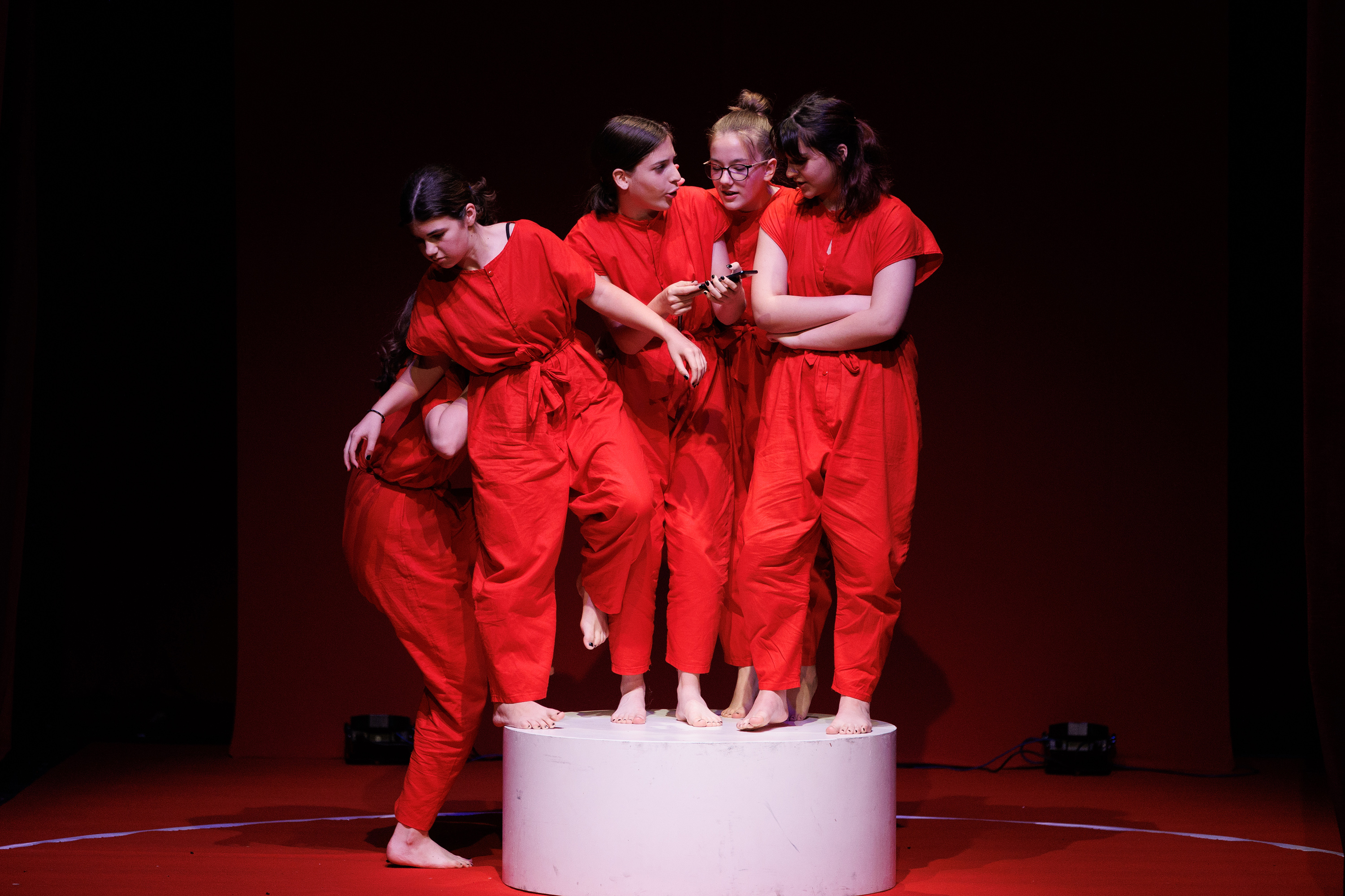 Igrajmo se: Zabranjeno mlađima od 15 strana A