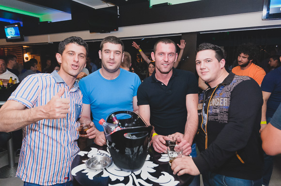 Siniša Vuco @ Hitch bar, 16.5.2015. (Foto: Ivan Toman)