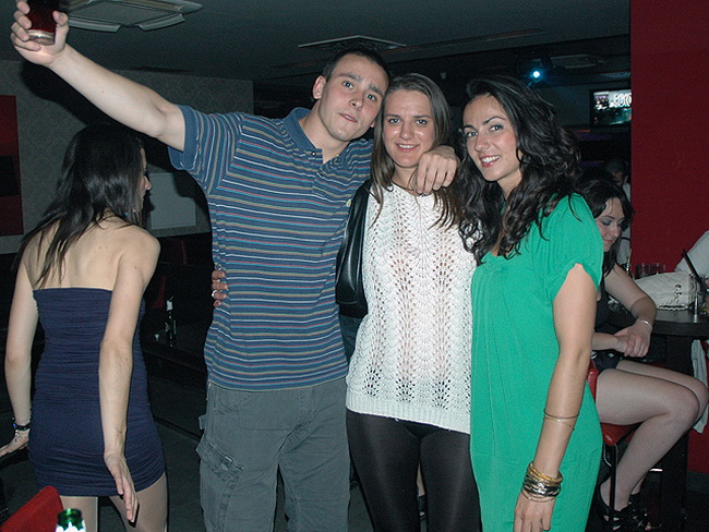 Ribarska festa zadarskih studenata u zagrebackom klubu Roko Ribarska festa zadarskih studenata u zagrebackom klubu Roko