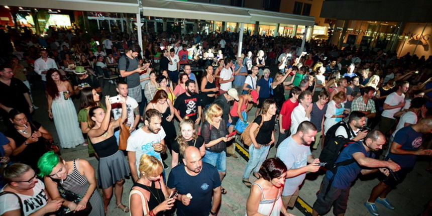 U povodu 4. rođendana Boutique hostela Forum, “najpristojniji mogući” riječki Let 3 održao je fenomenalan koncert na antičkom Forumu