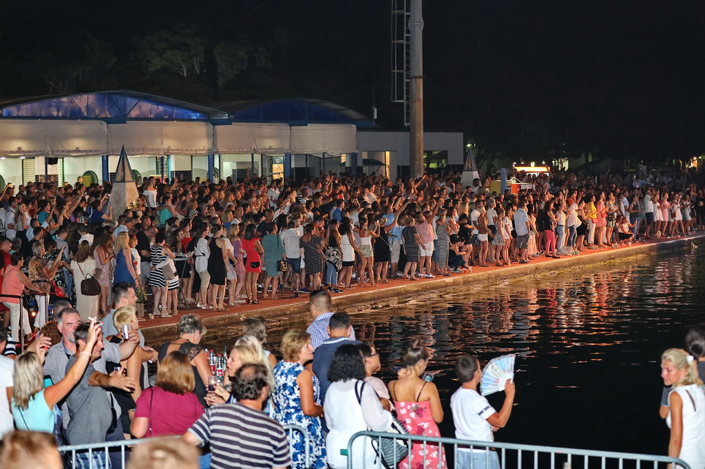 Halid Bešlić maestralno zaključio koncertnu sezonu u Biogradu na Moru