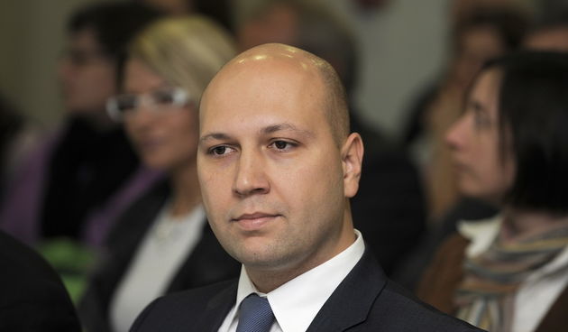 Puljani kod Drnisa, 261012.
2. prezentacija Projekta integracija u EU natura 2000 u organizaciji Ministarstva zastite okolisa, prezentaciji su nazocili ravnatelji zasticenih podrucja i ministar Mihael Zmajlovic.
Foto: Niksa Stipanicev / CROPIX