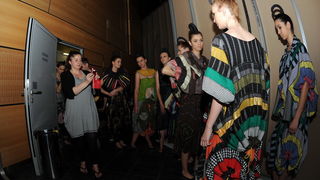 Zagreb, 200511.
15. tjedan mode poceo je u Hypo centru. Na Dreft Fashion Weeku, za sezonu jesen/zima 2011/2012. koji se odrzava od 19. do 21. svibnja u Hypo centru biti ce prezentirani podjednako hrvatski i inozemni dizajneri. 
Na slici: Backstage dizajne