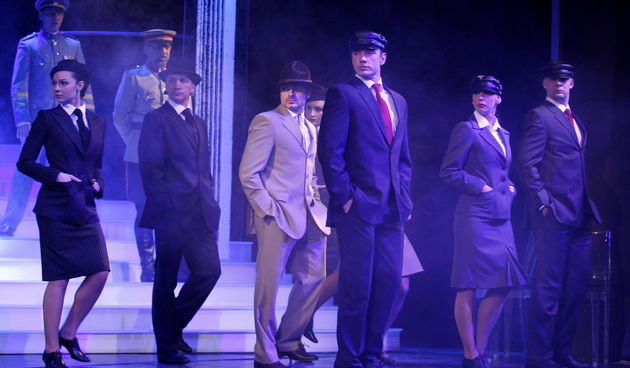 Kazaliste Komedija, Kaptol. Svecana premijera kultnog mjuzikla Jalta Jalta, Milana Grgica i Alfija Kabilja, a u reziji Vlade Stefancica. Na slici: scena iz predstave. Foto: Goran Mehkek / CROPIX