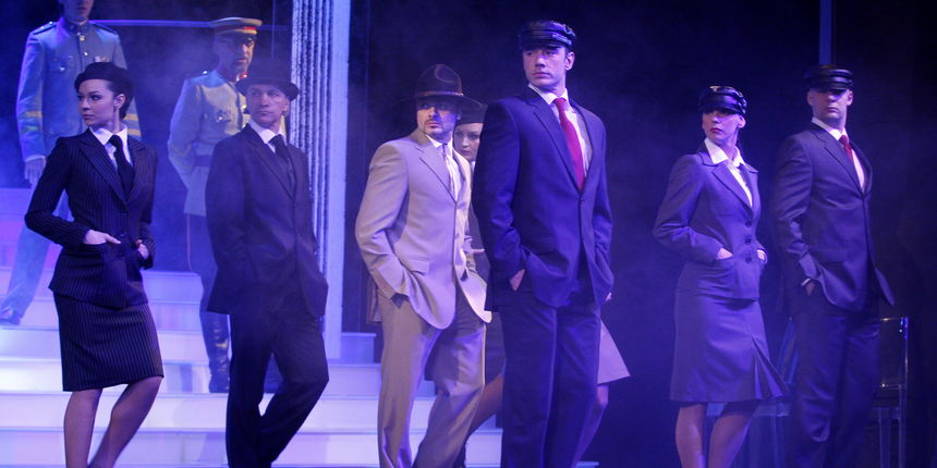 Kazaliste Komedija, Kaptol. Svecana premijera kultnog mjuzikla Jalta Jalta, Milana Grgica i Alfija Kabilja, a u reziji Vlade Stefancica. Na slici: scena iz predstave. Foto: Goran Mehkek / CROPIX Kazaliste Komedija, Kaptol. Svecana premijera kultnog mjuzikla Jalta Jalta, Milana Grgica i Alfija Kabilja, a u reziji Vlade Stefancica. Na slici: scena iz predstave. Foto: Goran Mehkek / CROPIX