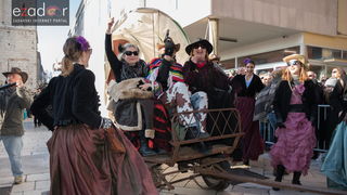 Zadarski karneval 2018: Povorka maškaranih skupina od Gradskih vrata preko Foruma do Narodnog trga Zadarski karneval 2018: Povorka maškaranih skupina od Gradskih vrata preko Foruma do Narodnog trga