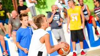 Projekt Koš za koš: Bili brig osvojio turnir i obnovu kvartovskog igrališta. Foto: Iva Perinčić Projekt Koš za koš: Bili brig osvojio turnir i obnovu kvartovskog igrališta. Foto: Iva Perinčić