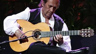 Paco de Lucia na Trgu pet bunara (foto: Marin Gospić)