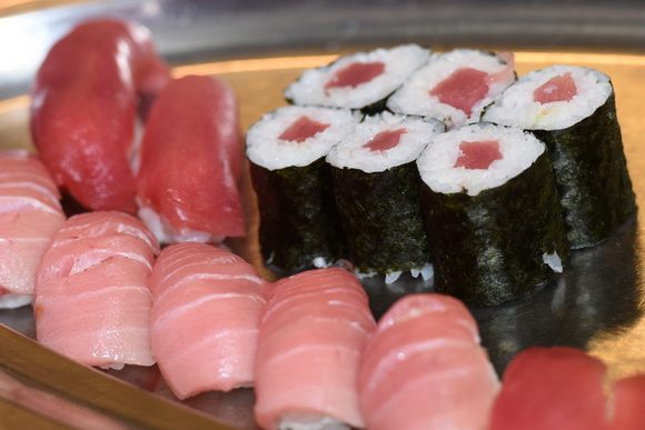 Tuna, Sushi & Wine Festival: Japanski masterchef Nakatsuji održao edukaciju pripreme tradicionalnih japanskih jela Tuna, Sushi & Wine Festival: Japanski masterchef Nakatsuji održao edukaciju pripreme tradicionalnih japanskih jela