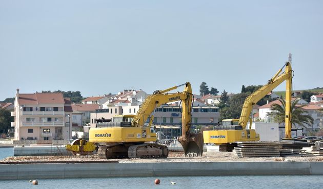 Vandali napravili veliku štetu na gradilištu obalnog zida u Petrčanima