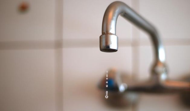 Za kucanstva ce od veljace poskupiti voda prema odluci Vlade, u osnovnu cijenu kubika pitke vode od ove godine povecane su stavke za koristenje i zastitu voda, i to s 0,80 i 0,90 lipa na 1,35 kuna. Ilustracija. Photo: Sanjin Strukic/PIXSELL Autor  Sanjin