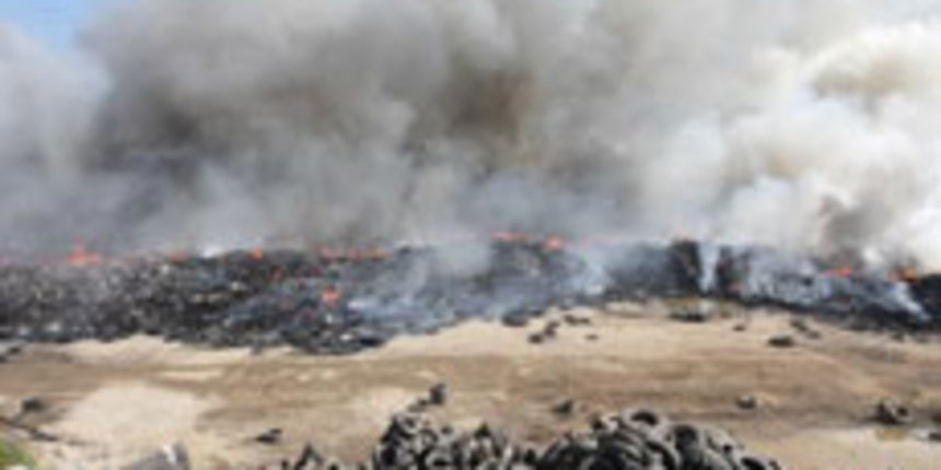 zapaljene gume Ptuj (foto: 24 sata) zapaljene gume Ptuj (foto: 24 sata)