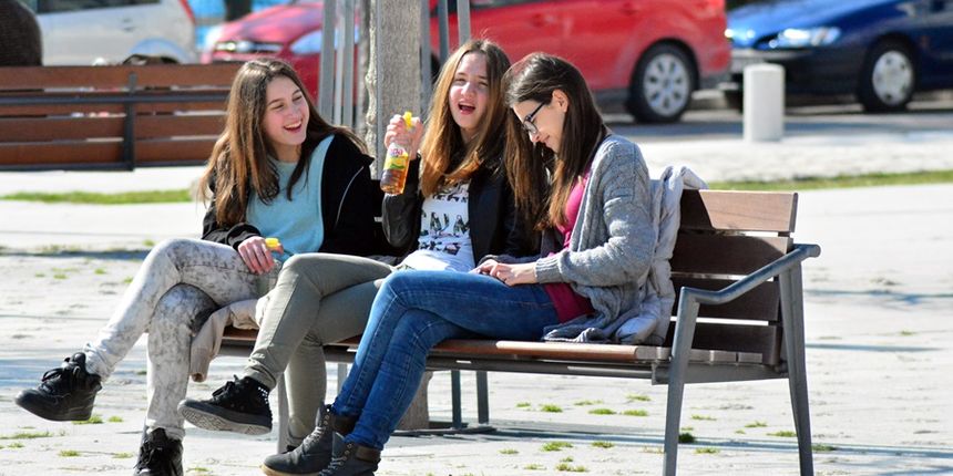 Đir po gradu 9. ožujka ; foto Kristina Kajić /// djevojke, studentice, prijateljice