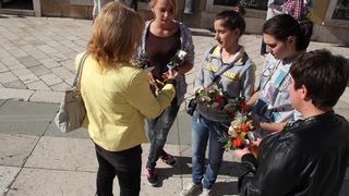 Sajam obrazovanja održan je na Narodnom trgu u organizaciji Pučkog otvorenog učilišta Erudio na kojem su se predstavili i partneri Poljoprivredna škola Stanko Ožanić, CISOK Zadar, Autoškola Zadar, POU Libar, POU Algebra, POU Zadar i dr. foto: Iva Perinči Sajam obrazovanja održan je na Narodnom trgu u organizaciji Pučkog otvorenog učilišta Erudio na kojem su se predstavili i partneri Poljoprivredna škola Stanko Ožanić, CISOK Zadar, Autoškola Zadar, POU Libar, POU Algebra, POU Zadar i dr. foto: Iva Perinči