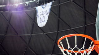 KK Zadar – Real Madrid, umirovljenje dresova 10 (Giuseppe Giergia) i 11 (Kresimir Cosic), Foto; Mladen Malik KK Zadar – Real Madrid, umirovljenje dresova 10 (Giuseppe Giergia) i 11 (Kresimir Cosic), Foto; Mladen Malik