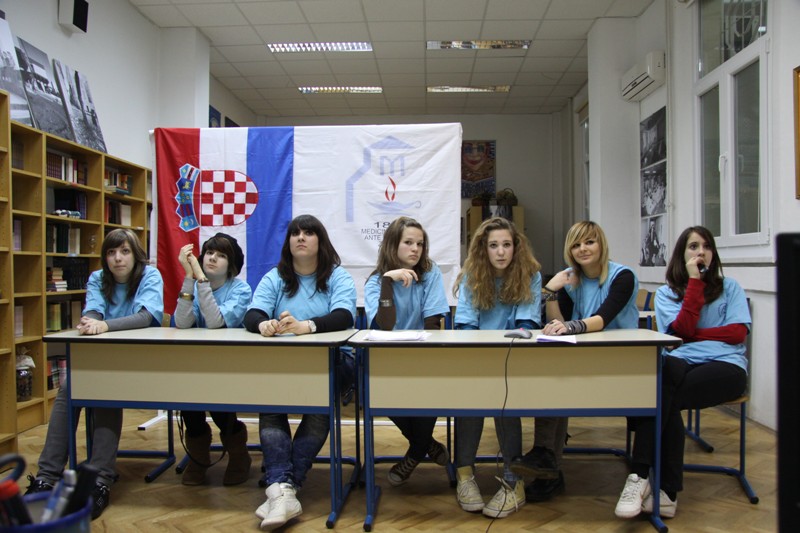 Prezentacija ucenica Medicinske skole Ante Kuzmanica na Megaconference Jr. 2010, Foto: Antonela Vitlov