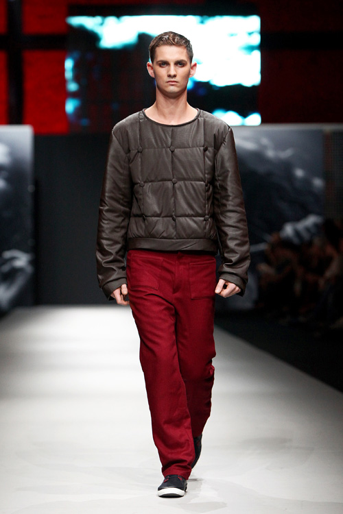 Jučer je završeno izdanje Cro A Porter-a @ LAUBA na kojem su svoje kolekcije predstavili: Ivona Martinko, Jelena Aleksić, Etna Maar, SPIRIT by T.B./ Tomislav Bahorić Jučer je završeno izdanje Cro A Porter-a @ LAUBA na kojem su svoje kolekcije predstavili: Ivona Martinko, Jelena Aleksić, Etna Maar, SPIRIT by T.B./ Tomislav Bahorić