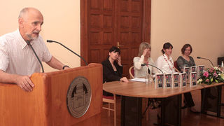 Julianne Eden Bušić predstavila novu knjigu “Živa glava”, Foto: Lucija Juravić Julianne Eden Bušić predstavila novu knjigu “Živa glava”, Foto: Lucija Juravić