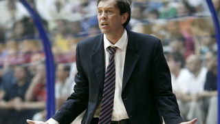 Zagreb, 100610.
Peta utakmica doigravanja za prvaka Htvatske u kosarci: Cibona – Zadar, u kosarkaskom centru Drazen Petrovic.
Na slici trener Zadra Danijel Jusup.
Foto: Dragan Matic / Cropix Zagreb, 100610.
Peta utakmica doigravanja za prvaka Htvatske u kosarci: Cibona – Zadar, u kosarkaskom centru Drazen Petrovic.
Na slici trener Zadra Danijel Jusup.
Foto: Dragan Matic / Cropix