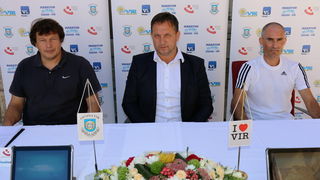 Na zadarskom Narodnom trgu najavljen Virski maraton 2016. Foto: Kažimir Škrbić/Virski list Na zadarskom Narodnom trgu najavljen Virski maraton 2016. Foto: Kažimir Škrbić/Virski list