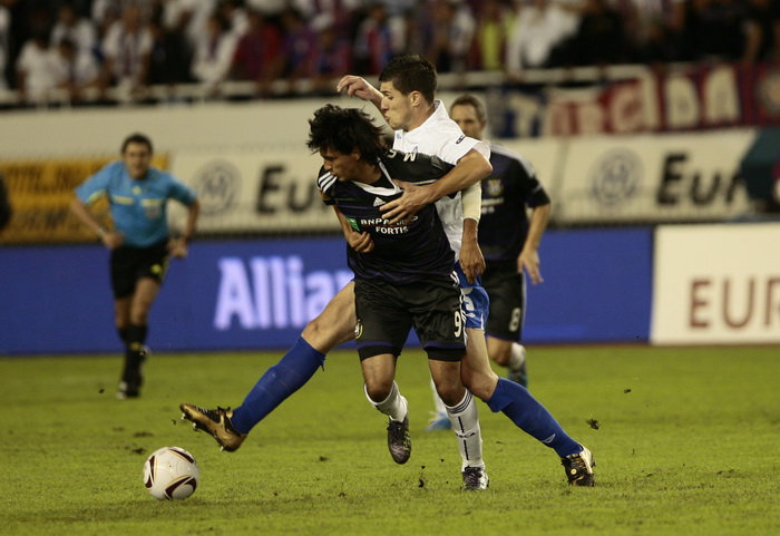 Split, 300910.
Stadion Poljud.
Nogometna utakmica drugog kola Europske lige,
Hajduk – Anderlecht.
Na fotografiji: Jurica Buljat.
Foto: Vladimir Dugandzic / CROPIX Split, 300910.
Stadion Poljud.
Nogometna utakmica drugog kola Europske lige,
Hajduk – Anderlecht.
Na fotografiji: Jurica Buljat.
Foto: Vladimir Dugandzic / CROPIX