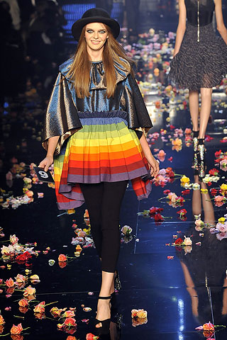 Suknje opet “in” (Moda.hr)