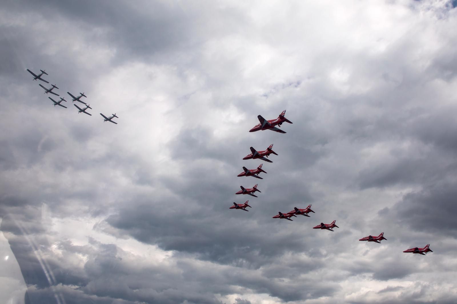 Krila Oluje i Red Arrows preletjeli iznad Zadarskog kanala