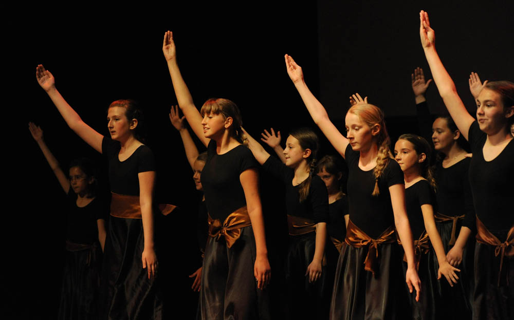 Zadar, 12.5.2012. snimio: Nenad Marčev
1. Zadarski plesni festival
(In memoriam Nives Šimatović-Predovan)
Dvorana Kazališta lutaka Zadar Zadar, 12.5.2012. snimio: Nenad Marčev
1. Zadarski plesni festival
(In memoriam Nives Šimatović-Predovan)
Dvorana Kazališta lutaka Zadar