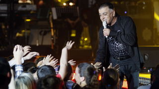 Biograd na Moru, 120510. 
Domacin ovogodisnje dodjele diskografske nagrade Porin je grad Biograd na Moru.
Prve veceri Porina odrzan je koncert pod nazivom Najbolje od Porina, a izvodile su se najbolje pobjednicke pjesme. 
Na slici: Aki Rahimovski.
Foto: J