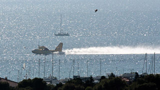 Požar na Plovaniji (foto: Marin Gospić) Požar na Plovaniji (foto: Marin Gospić)